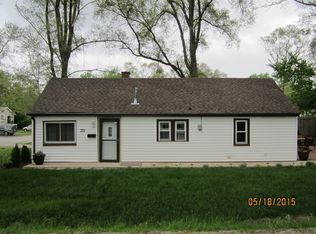 301 Brierhill Dr, Round Lake Park, IL