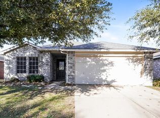 5301 Royal Burgess Dr, Fort Worth, TX 76135
