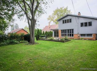 375 E Golf Rd, Des Plaines, IL 60016