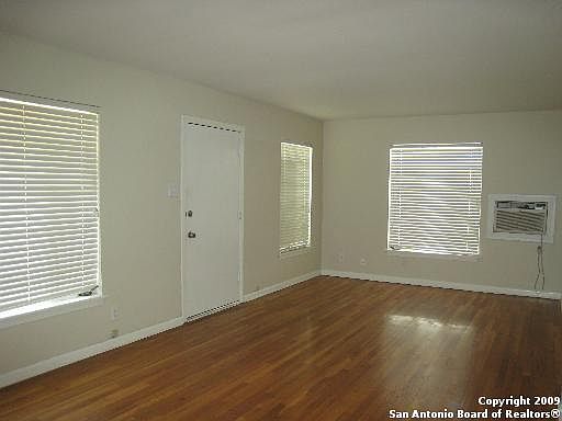 2nd image of 134 Norfolk Pl