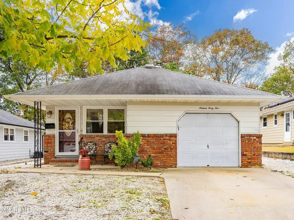 1645 Mount Everest Lane, Toms River, NJ 08753