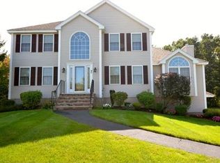 40 Heritage Rd, Dracut, MA 01826