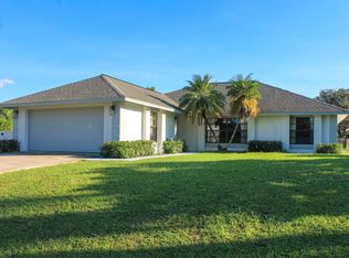 671 Londonderry Cir SE, Palm Bay, FL 32909
