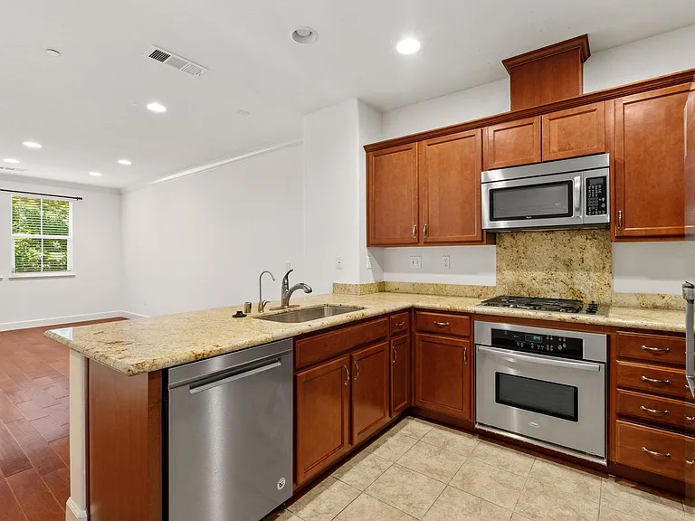 1651 Shore Pl #3 — Photo 10