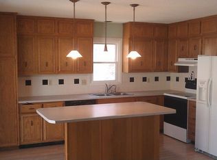 13615 Oakland Dr, Burnsville, MN 55337