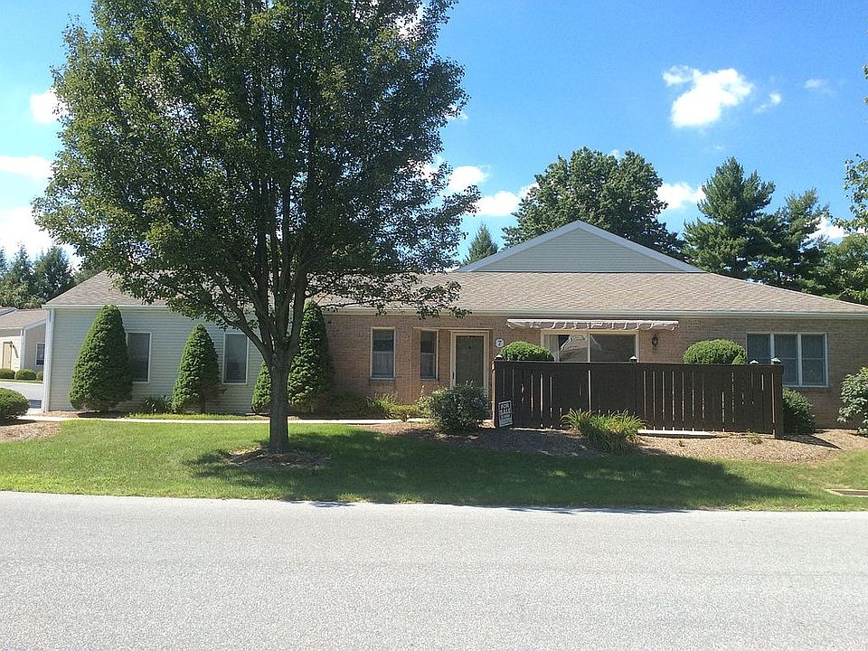 1st image of 7 Woodland Est