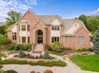 1704 E Bristlecone Dr, Hartland, WI 53029