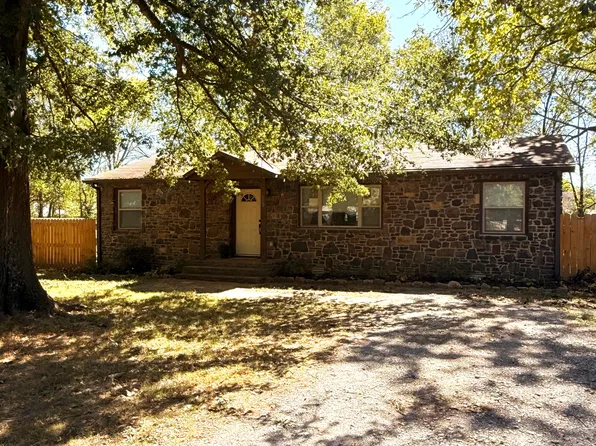 89 Old Depot Rd #1, Farmington, AR 72730