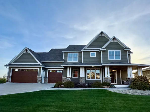 484 Rosewood Rd, Northfield, MN 55057