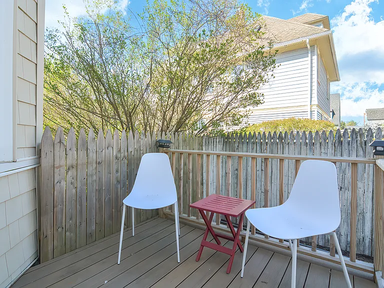 177 Albert Ave #181 — Photo 16