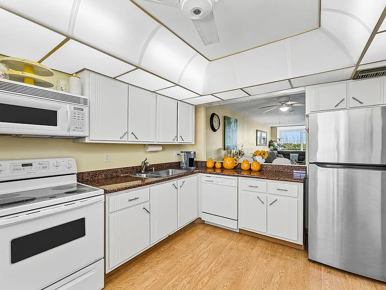 1631 Riverview Rd #505 — Photo 8