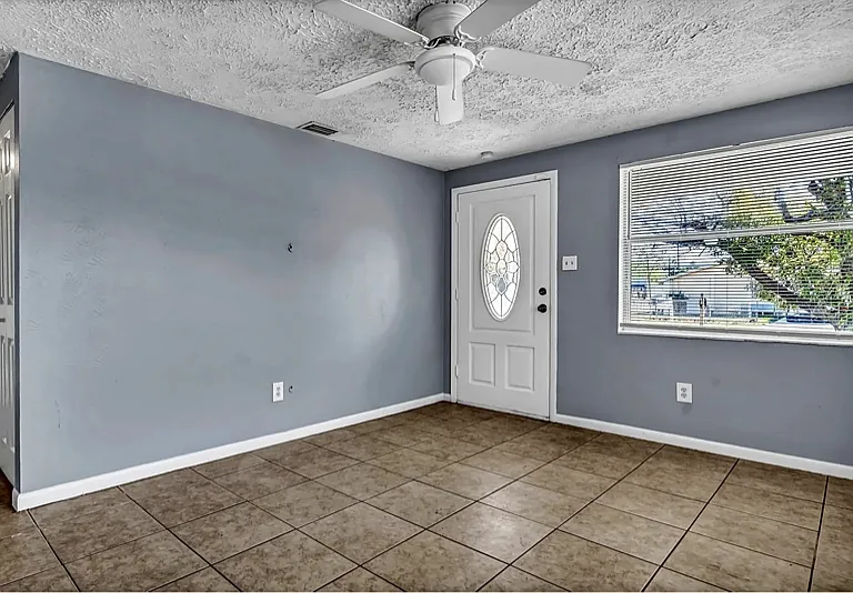4301 W Arch St — Photo 3