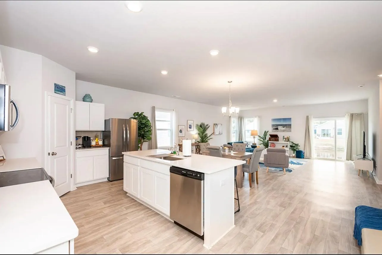 4933 Abbington Oaks Way SE — Photo 1