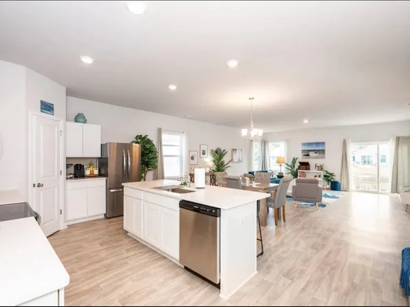 4933 Abbington Oaks Way SE, Southport, NC 28461