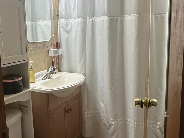406 Beach Ave #1D — Photo 9