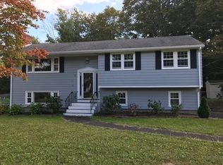5 McKinley Ave, Walpole, MA 02081