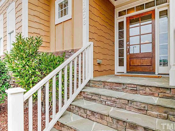 4th image of 1206 Sand Pine Dr