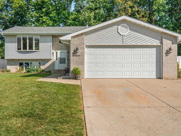 6654 Hawthorne Ave, Portage, IN 46368