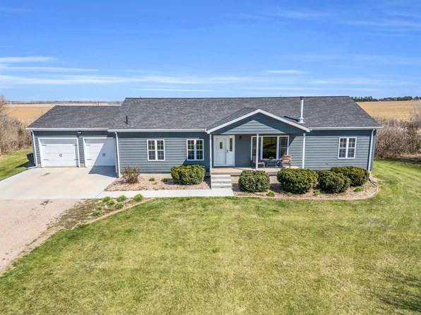 9575 Rio Madera Rd, Kearney, NE 68845