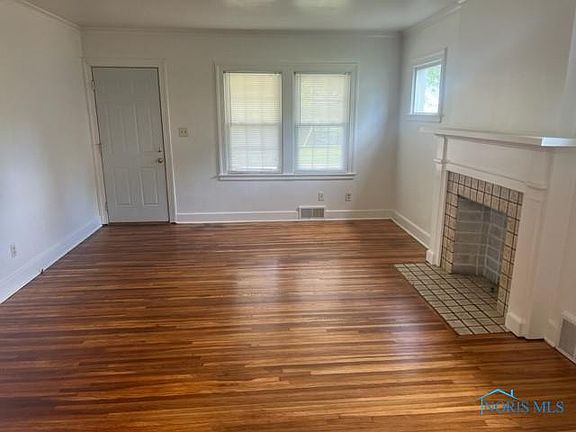 3rd image of 1311 Eleanor Ave