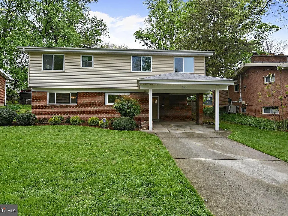 717 Hillsboro Dr