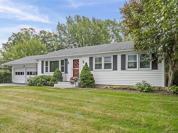 2nd image of 364 Lake Meadow Dr
