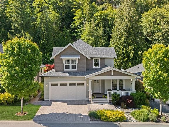 3rd image of 43275 Old Orchard Ln