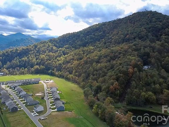 2nd image of 76 Creekwalk Ln