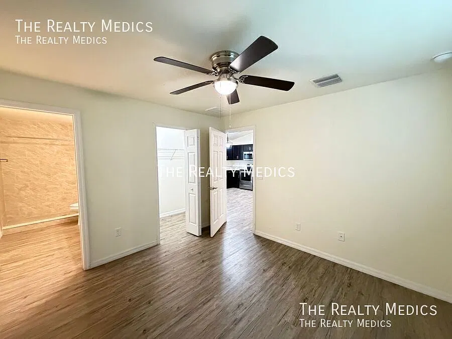 Beautiful 3 BD/2BA Home in Beautiful Ocala — Photo 4