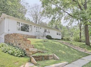 165 Baker Ln, Altoona, PA 16601