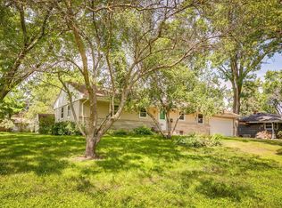 4832 Diane Dr, Minnetonka, MN 55343