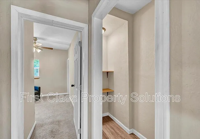 211 E 2nd St — Photo 18