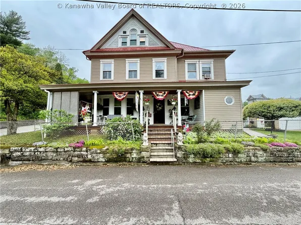 207 Russell Ave, Sistersville, WV 26175