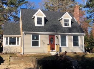 150 Lake Dr, Plymouth, MA 02360
