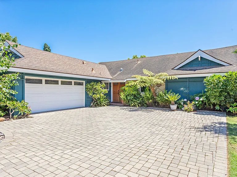 6207 Marlborough Dr — Photo 2