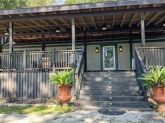2nd image of 16996 Shadow Wood Dr