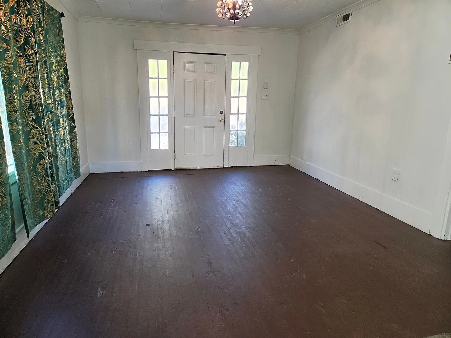 2029 Lincoln Street — Photo 2