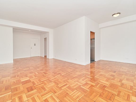 4th image of 412 E 55th St APT 7E