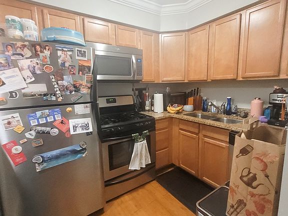 2nd image of 5454 S Everett Ave APT 5F
