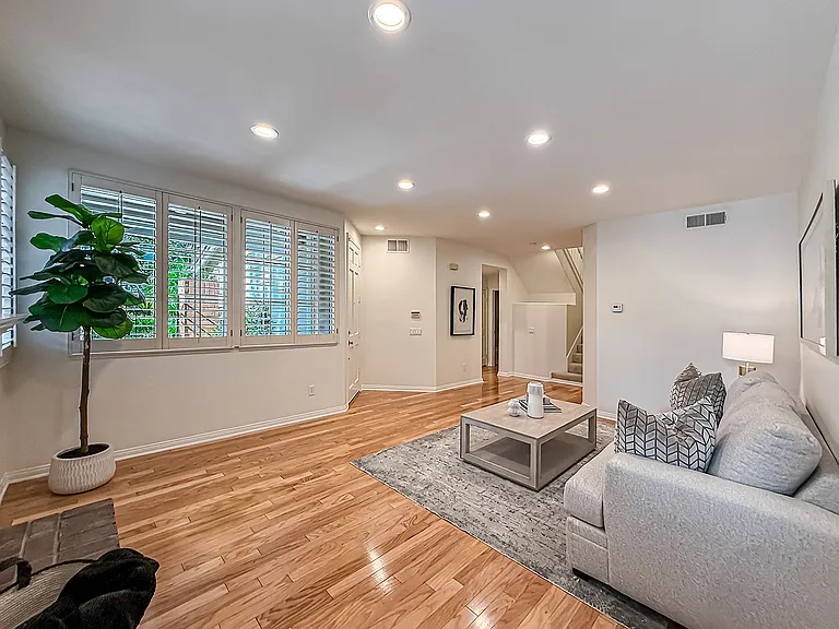 5750 Ingram Pl — Photo 9