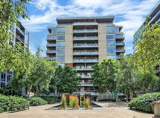 23 Brant St #904-C01, Toronto, ON M5V 2L5