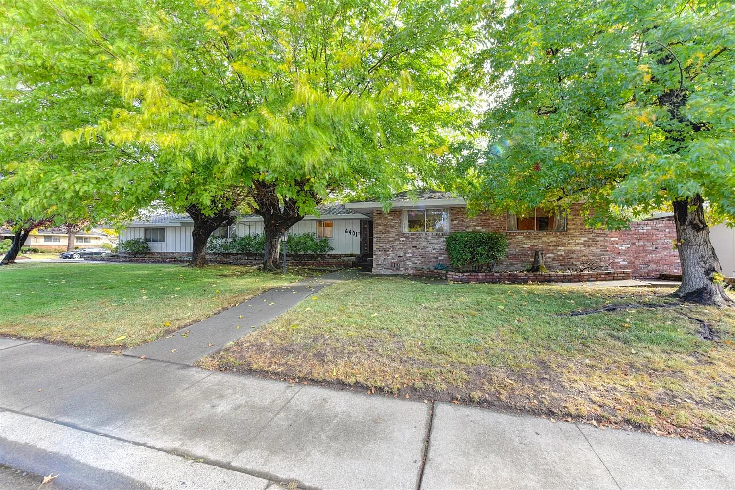 6401 Chetwood Way photo 1