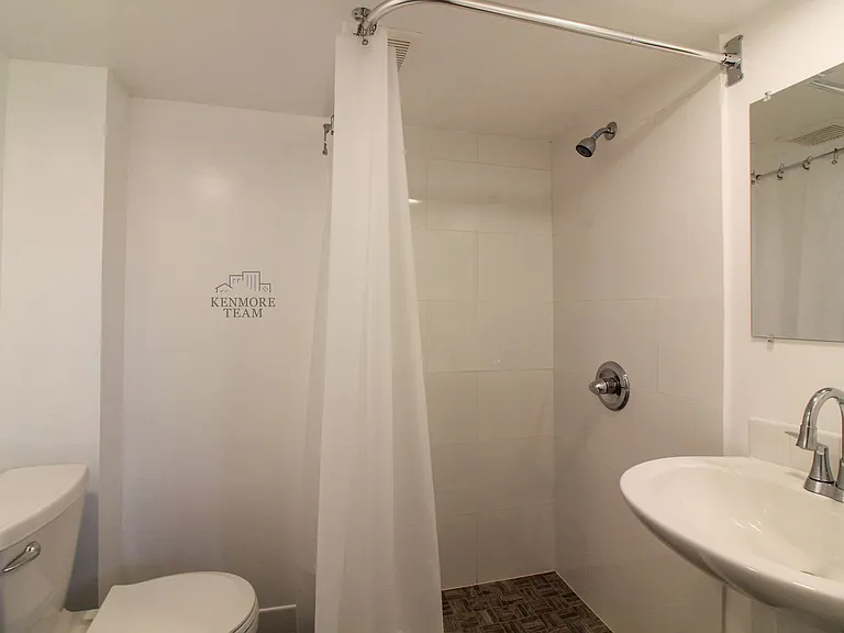 706 Benham St — Photo 12