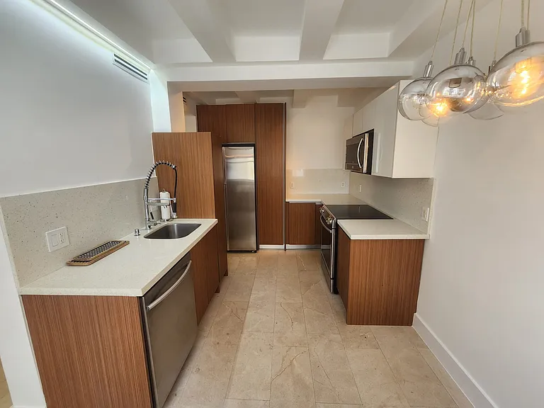 1390 Ocean Dr #402 — Photo 15