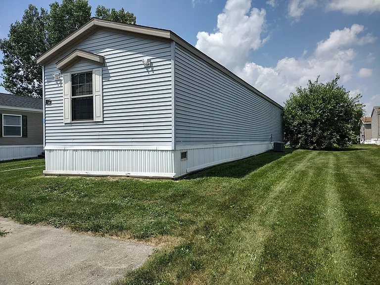 151 Maple Wood — Photo 10