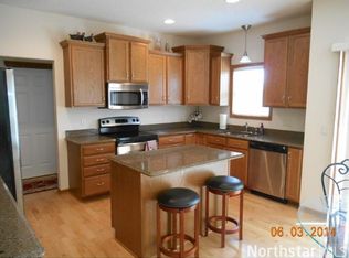 10918 Ashley Ln, Woodbury, MN 55129