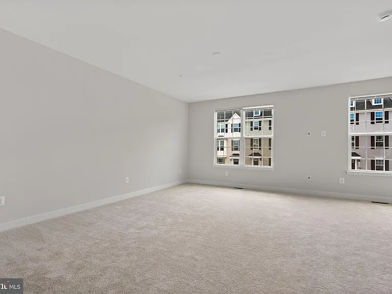 1505 Wilmer Park Ln — Photo 4