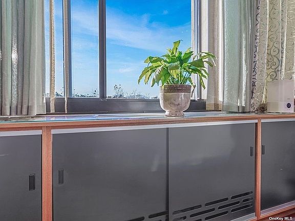 2nd image of 1 Bay Club Dr APT 5A