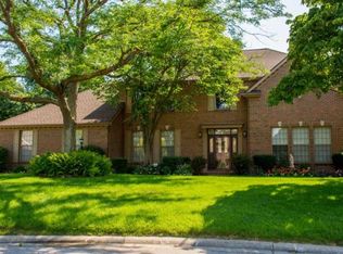 51700 Bluffside Ct, Granger, IN 46530