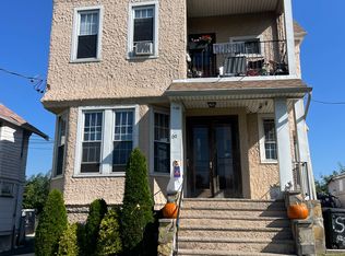 69 Narrows Rd N, Staten Island, NY 10305